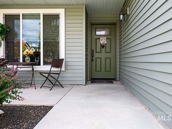 2nd image of 2691 E Apricot Dr