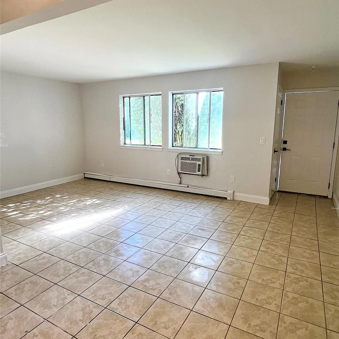 1 bed, 1.0 bath, 739 sqft, $1,750 — Photo 4