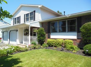 90 Loyalist Ave, Rochester, NY 14624