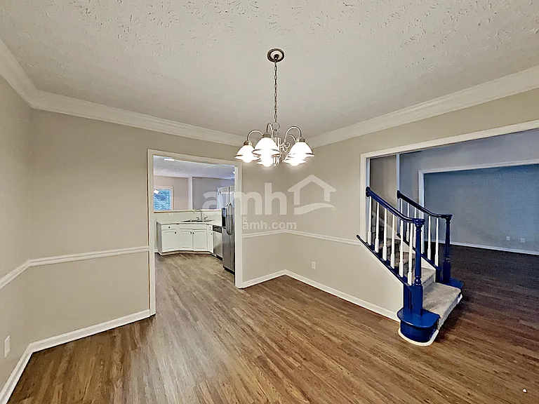 375 Saybrooke Xing — Photo 10