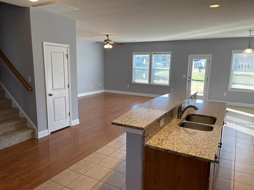 2537 Greenbank Drive — Photo 4