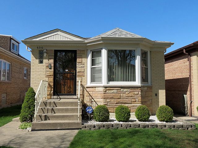 1st image of 6210 W Warwick Ave