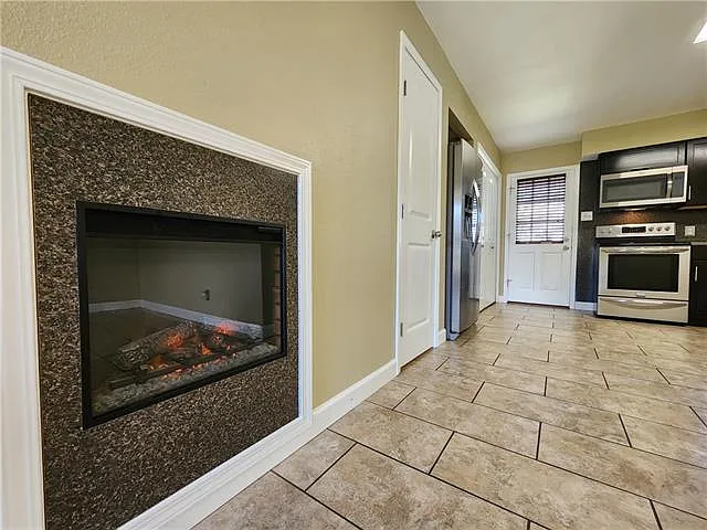 216 Nursery Ave — Photo 4