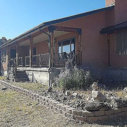 Front Porch/Entrance