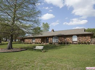 2563 Thunderbird Ln, Sapulpa, OK 74066