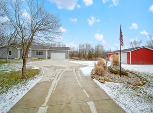 6437 Cross Rd, Concord, MI 49237