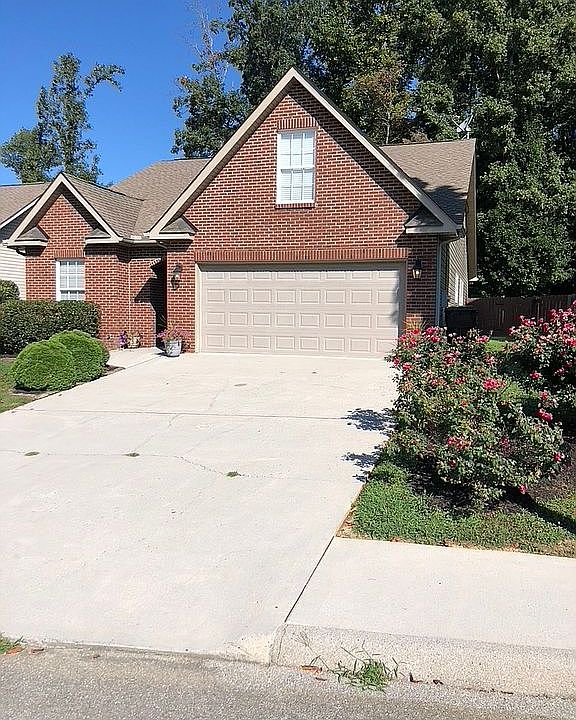 Move in ready. 2 car garage