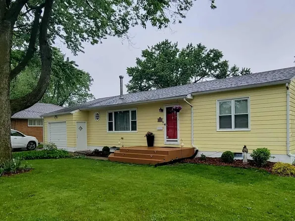 203 E Fillmore Ave, Fairfield, IA 52556