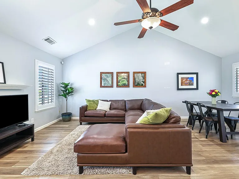 8735 N Cedar Ave #109 — Photo 4