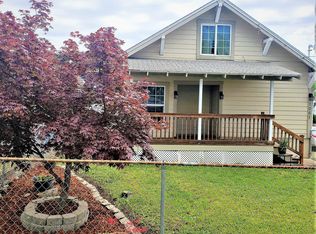 1067 NE Walnut St, Roseburg, OR 97470