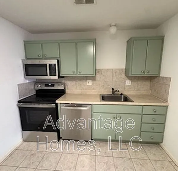 801 Johnson Cir #B — Photo 21