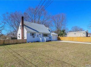 1566 Lincoln Blvd, Bay Shore, NY 11706