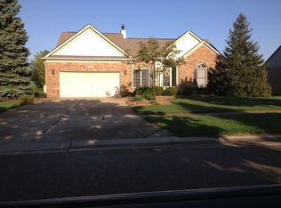 3759 Rolling Hills Rd, Orion, MI 48359