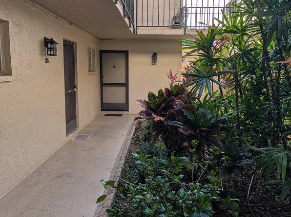 2763 Woodgate Ln APT 106, Sarasota, FL 34231