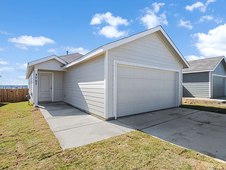 3707 Moon Hill Rd — Photo 1