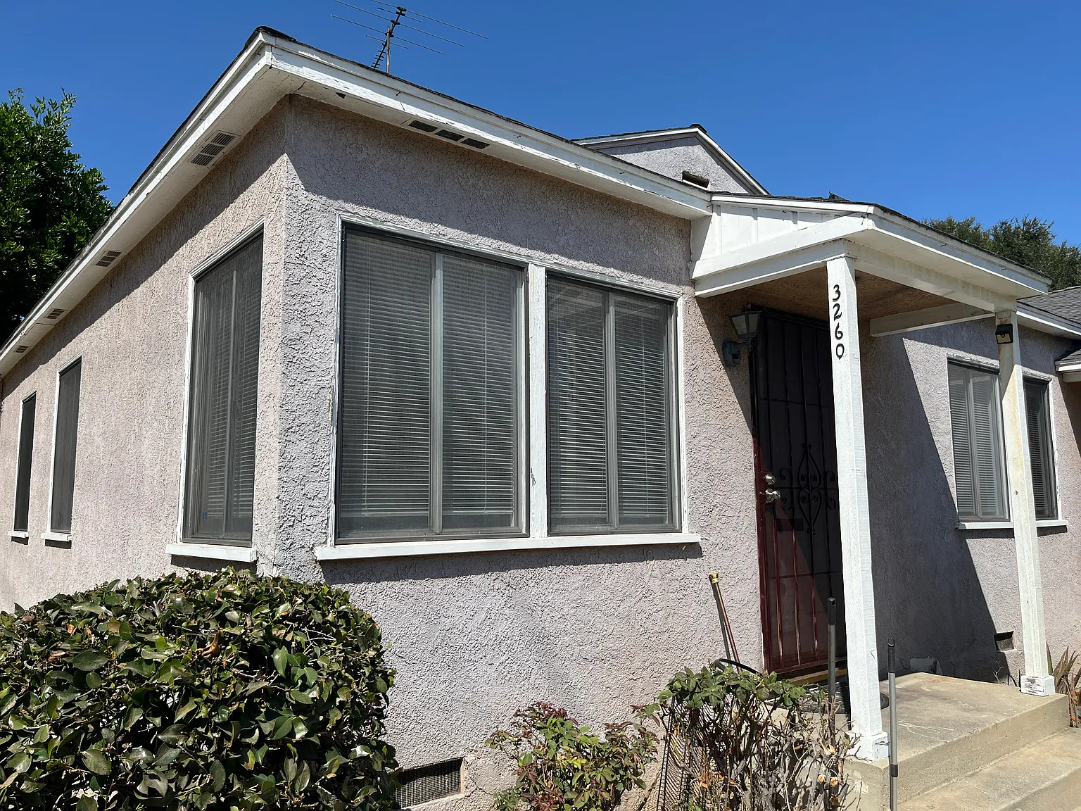 2 bed, $2,300 — Photo 1