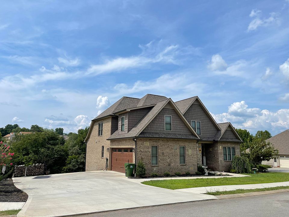 2nd image of 2321 Monticello Dr