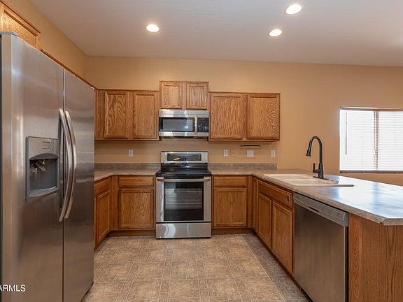5th image of 17242 W Marshall Ln