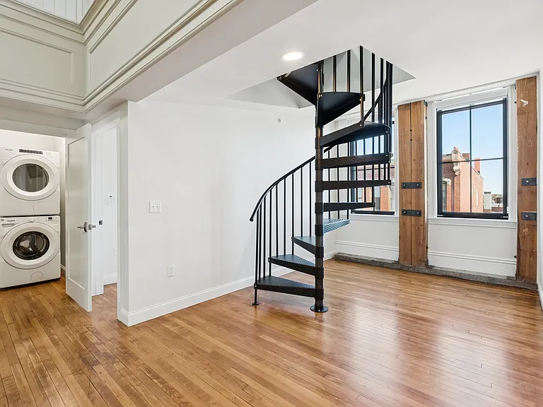 129 Main St #302 — Photo 18