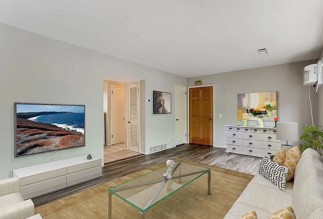 1100 W. 28th Street — Photo 4