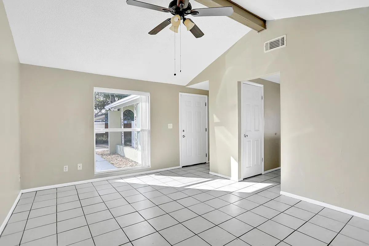 Building Photo - 8608 Spartan Ct