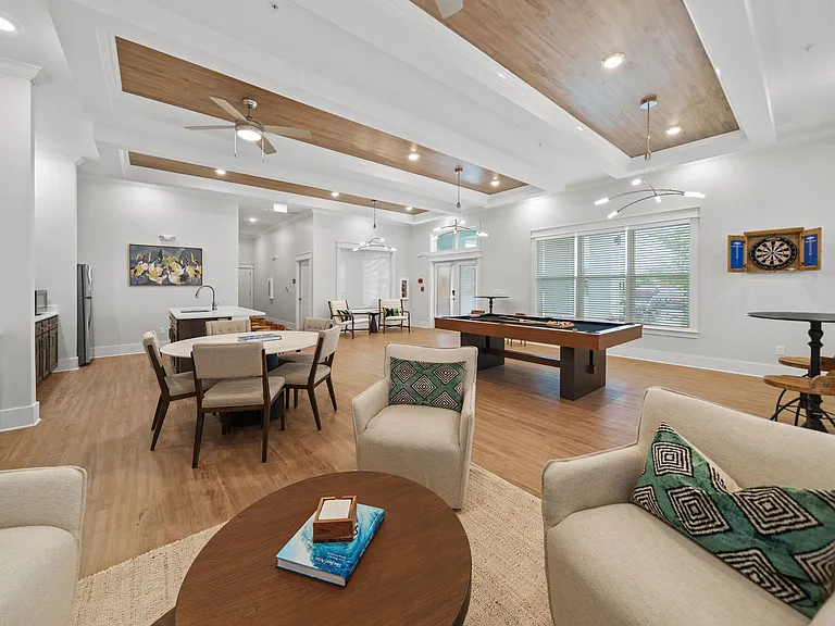 Stanford Pointe — Photo 37