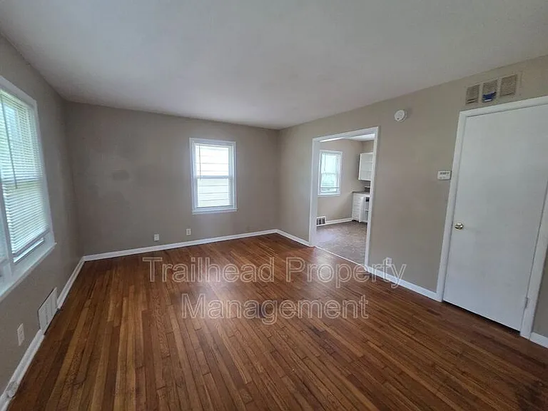 1223 N Cottage St — Photo 12