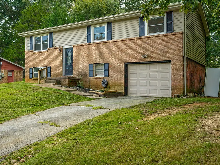 1364 Meadowood Dr — Photo 39