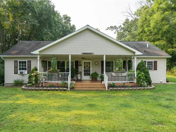 53 Parker Rd, Mount Morris, NY 14510