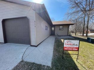 611 4th St NE UNIT D, Rolla, ND 58367