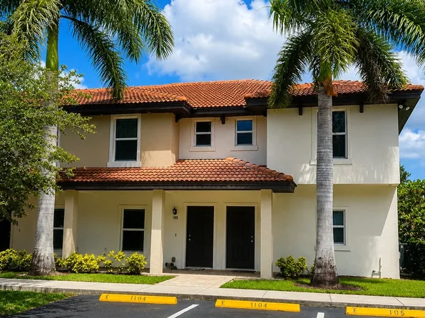 Bonita Preserve Lakeview Townhomes