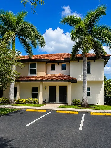 Bonita Preserve Lakeview Townhomes Photo 1
