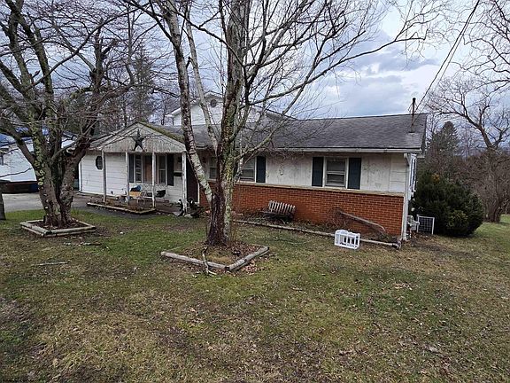 2nd image of 106 Pinecrest Dr