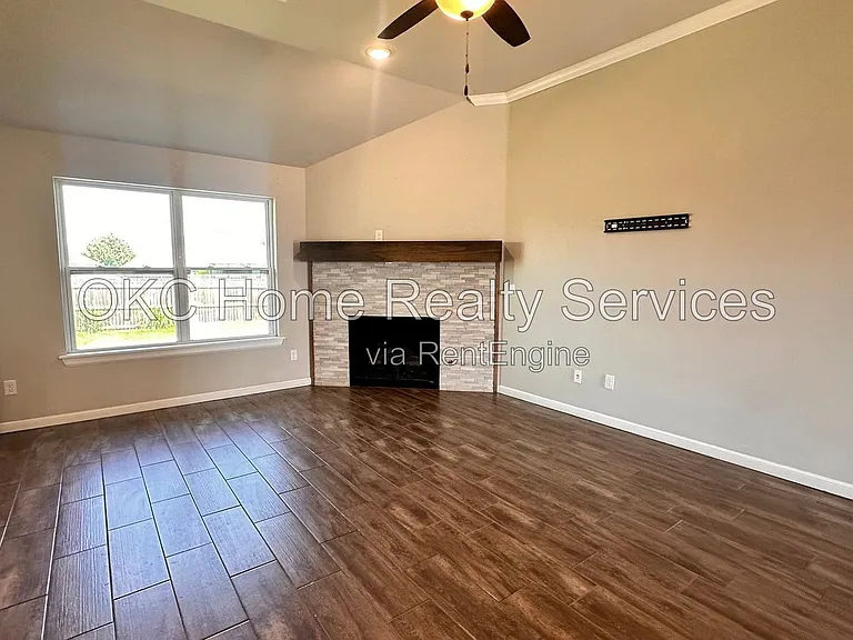 7724 Windstone Dr — Photo 3