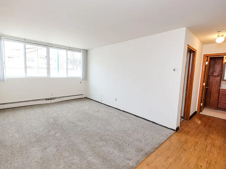 Lake Street Manor — Photo 41