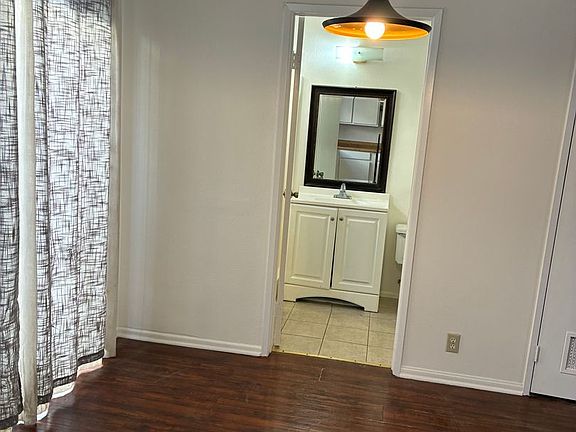 5th image of 827-829 N Stoneman Ave #827-C