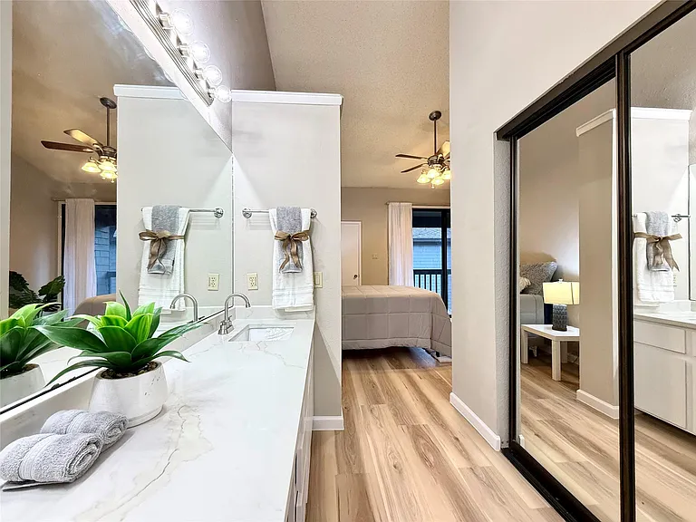 7122 Wood Hollow Dr #106 — Photo 17