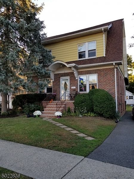 1st image of 19 Brookdale Ave
