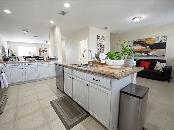 5th image of 27533 SW 139th Psge