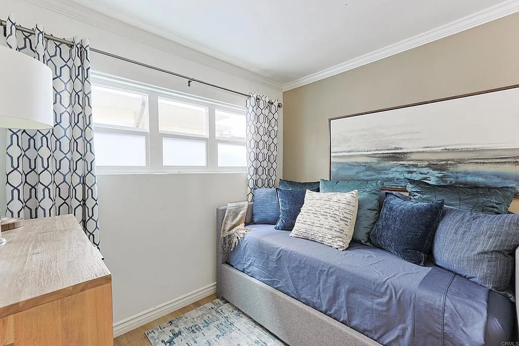 2 bed, 600 sqft, $4,500 — Photo 2