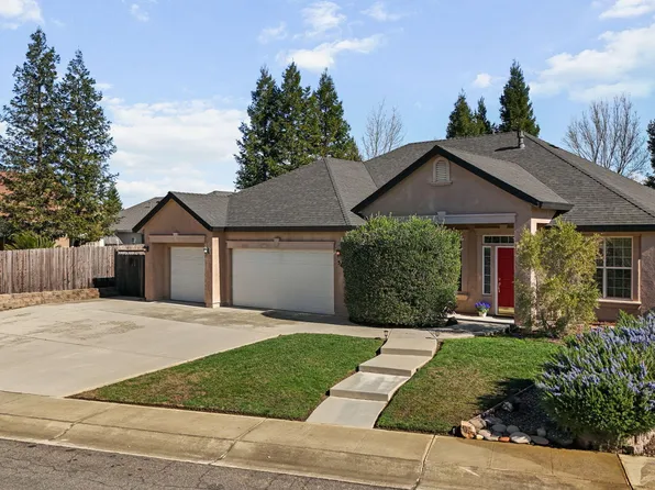 547 Casa Buena St, Redding, CA 96003