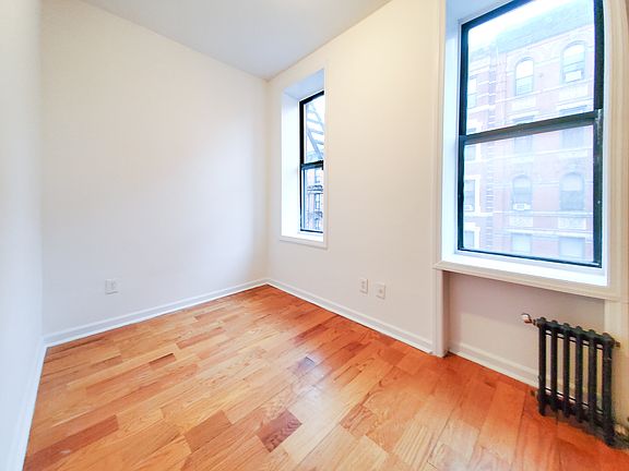 4th image of 109 Eldridge St APT 11A