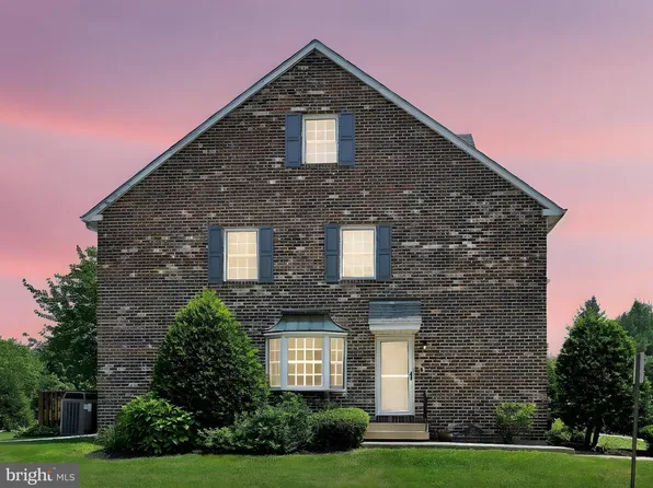 237 Militia Ct #17, Collegeville, PA 19426