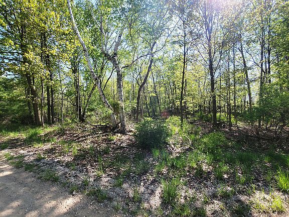 3rd image of Ivanhoe Dr Lot 1