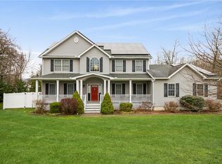5 Corinne Ct, Monroe, NY 10950