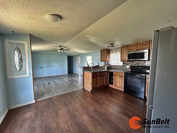 4th image of 3920 SW 30th St #B36