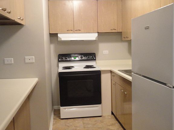 Kitchen, new electric stove