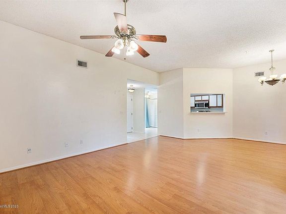 4th image of 756 Pine Island Dr
