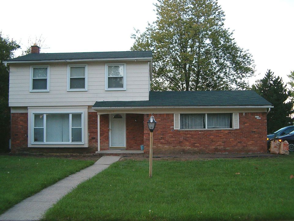 20120 Harbor Ln - Front