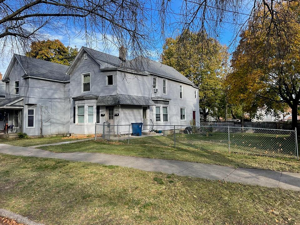 1st image of 820 McReynolds Ave NW